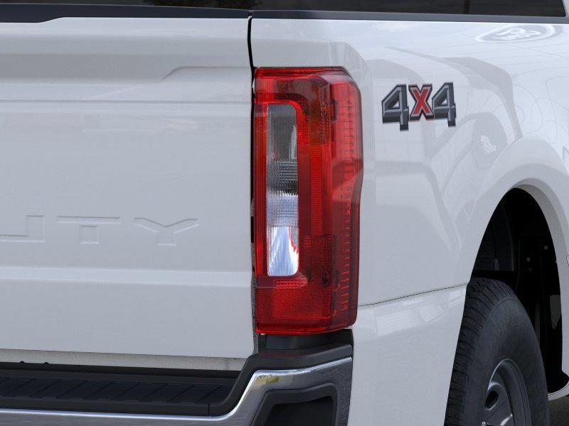 New 2026 Ford F250 XL w/ XL Chrome Package AWD/4WD image 21
