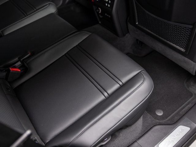 New 2026 Porsche Cayenne Coupe image 37