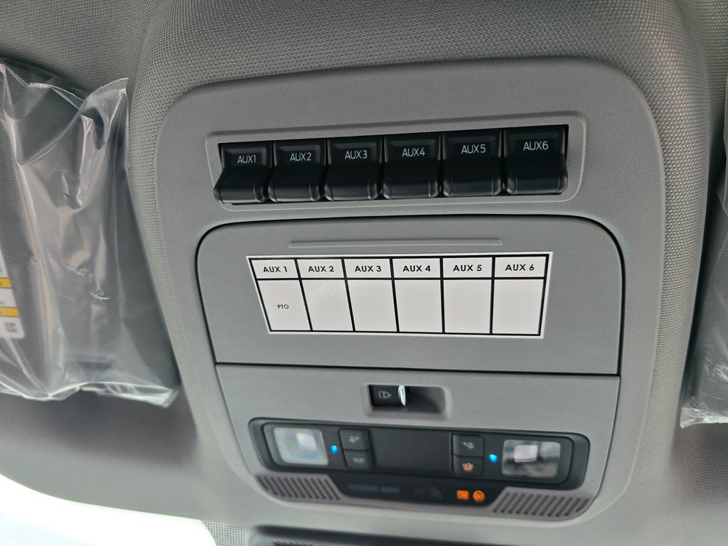 New 2026 Ford F550 4x4 Crew Cab image 17