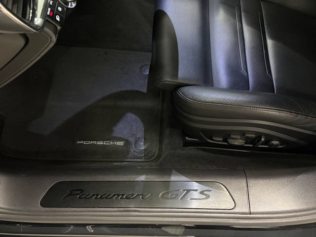Certified 2022 Porsche Panamera GTS AWD/4WD image 31