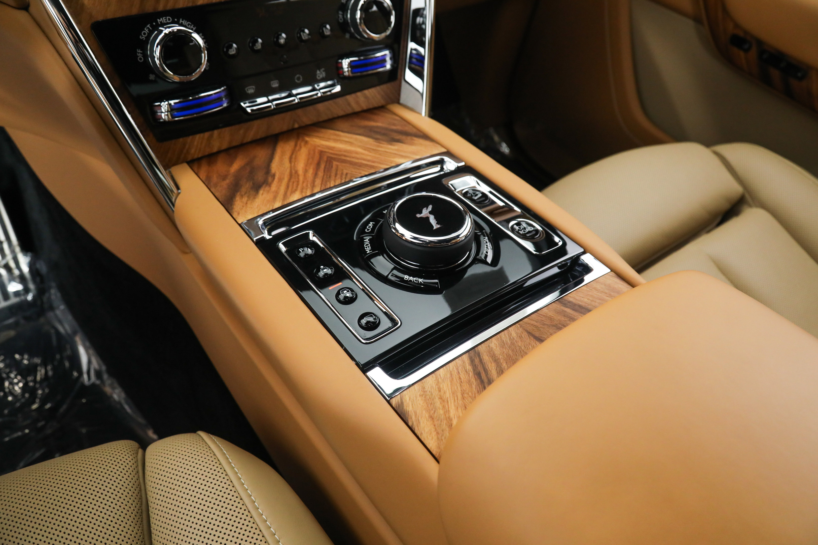 Used 2022 Rolls-Royce Cullinan image 32