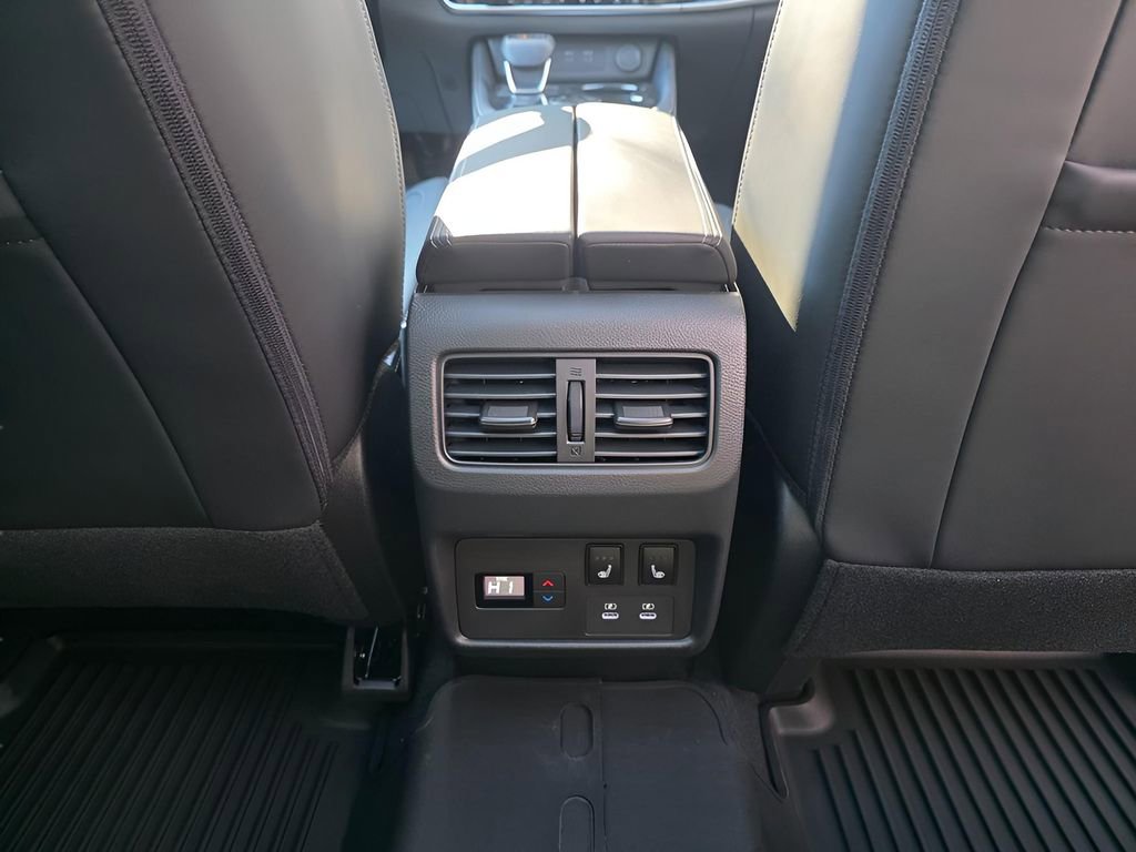 New 2026 Nissan Rogue Platinum image 11