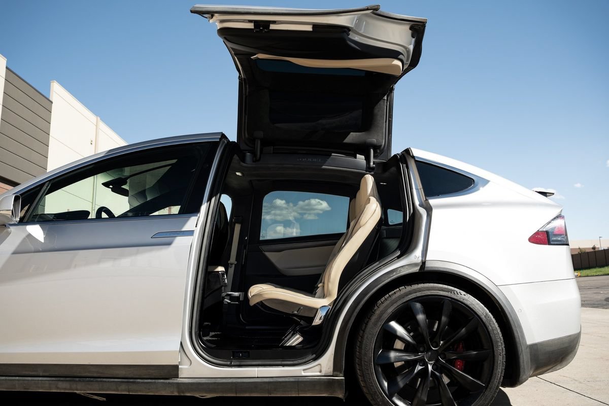 Used 2016 Tesla Model X Performance AWD/4WD image 21