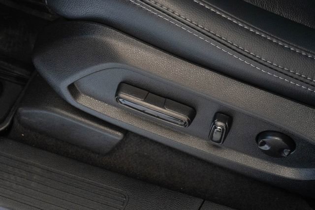 Used 2025 Honda Pilot EX-L image 16