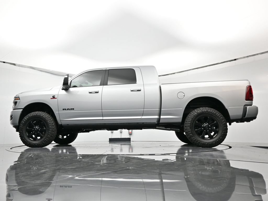 New 2026 RAM 2500 Laramie AWD/4WD image 25