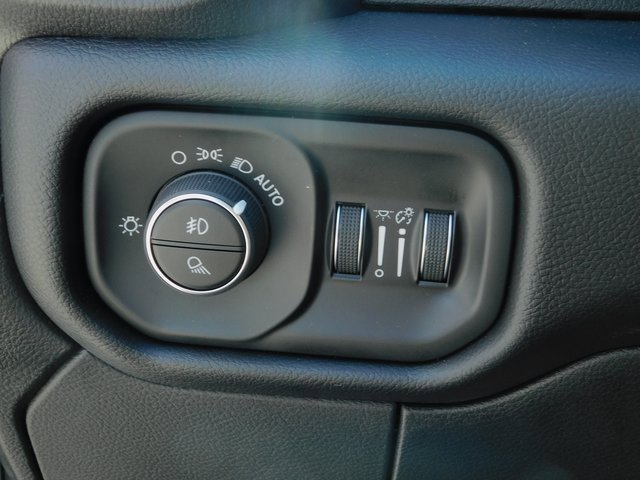 New 2025 RAM 2500 Laramie image 40