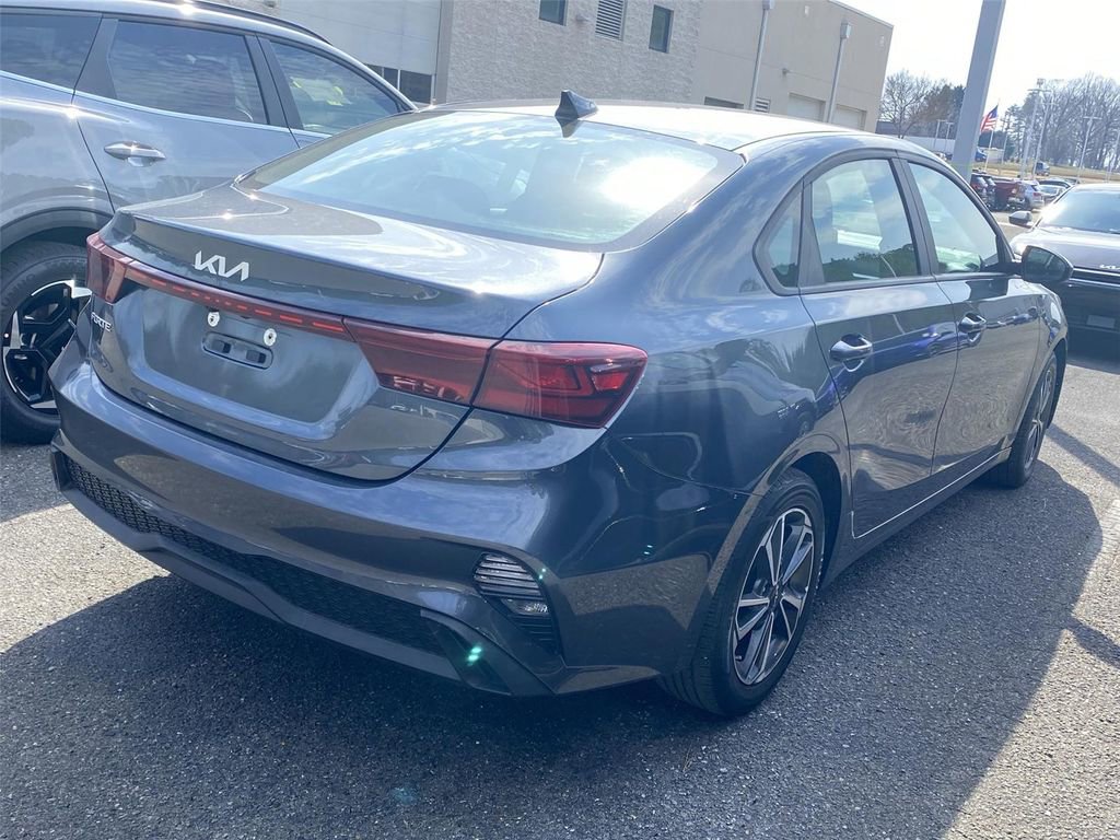 Used 2023 Kia Forte LXS image 5