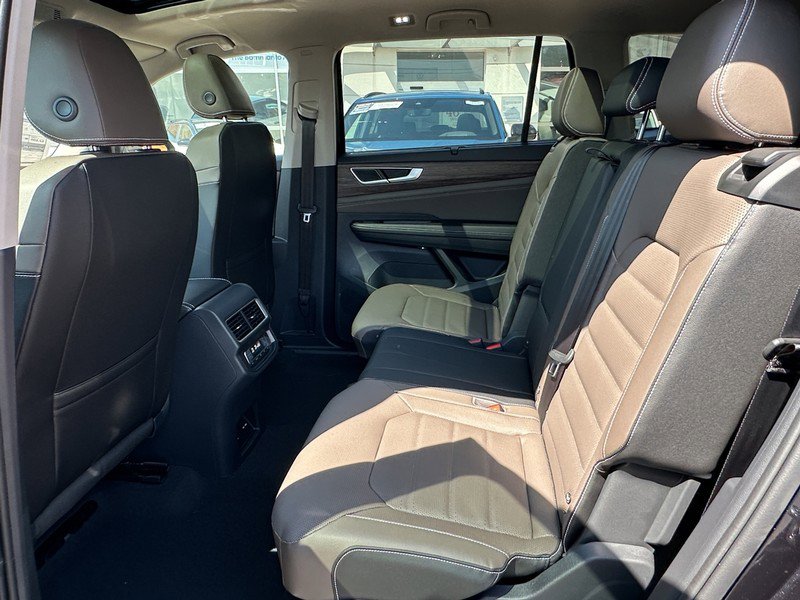 New 2025 Volkswagen Atlas SEL image 18