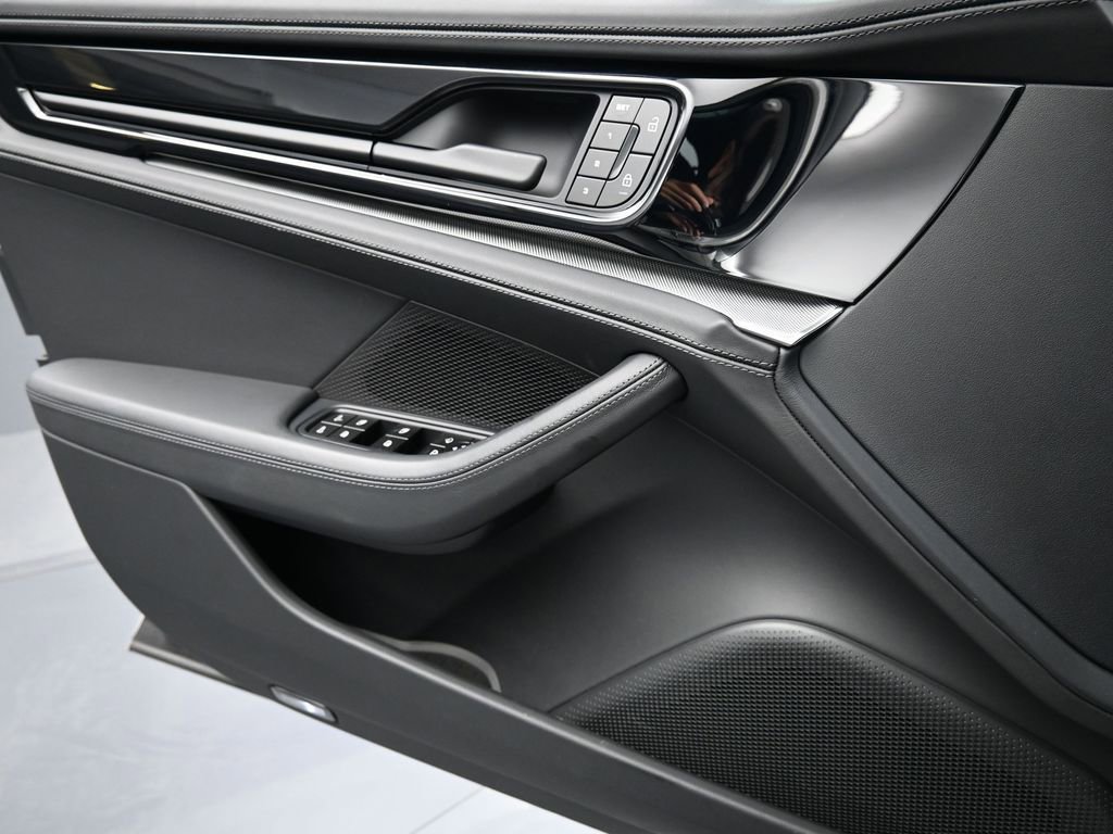 Certified 2025 Porsche Panamera image 24