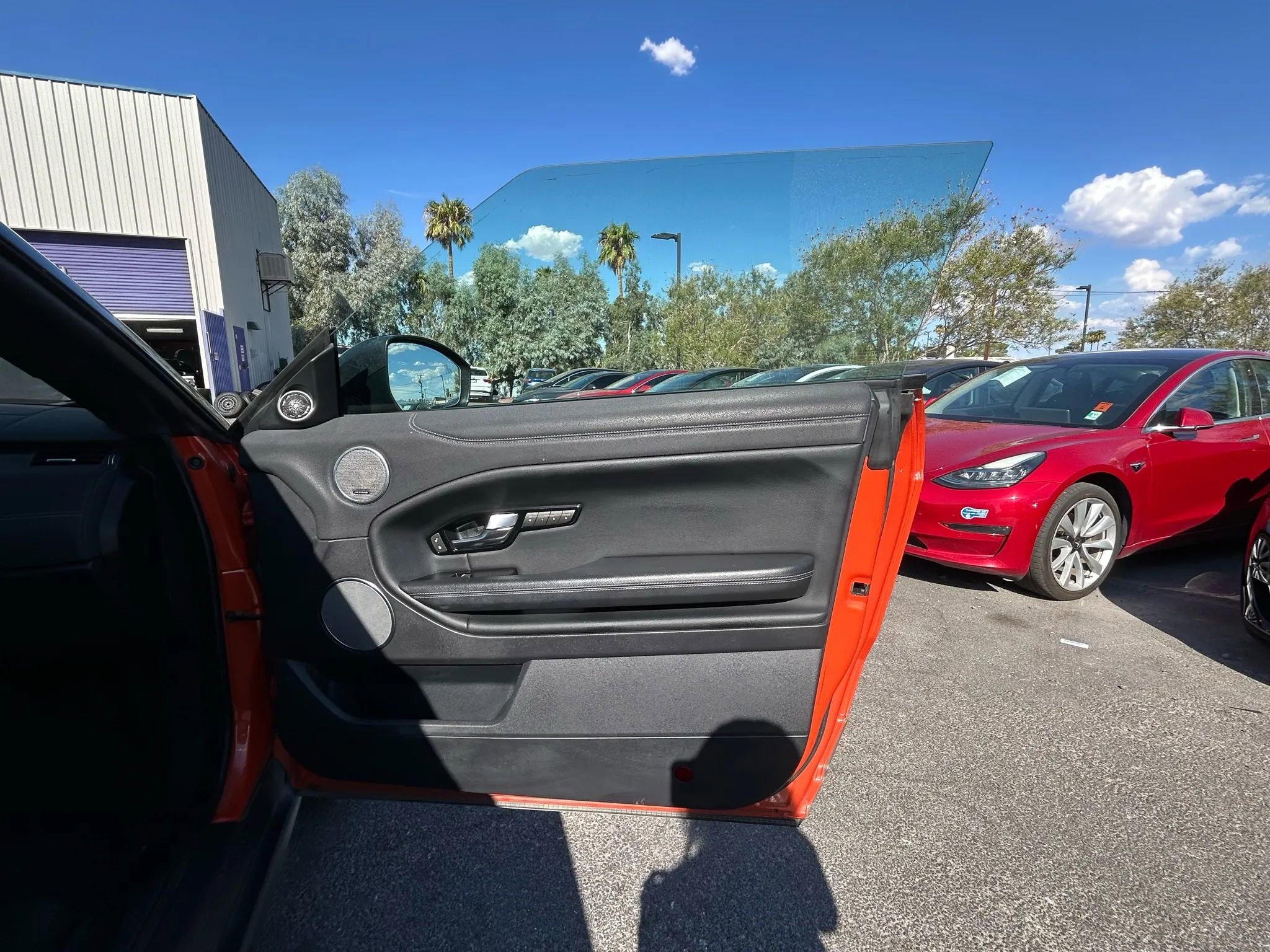 Used 2019 Land Rover Range Rover Evoque SE Dynamic image 10