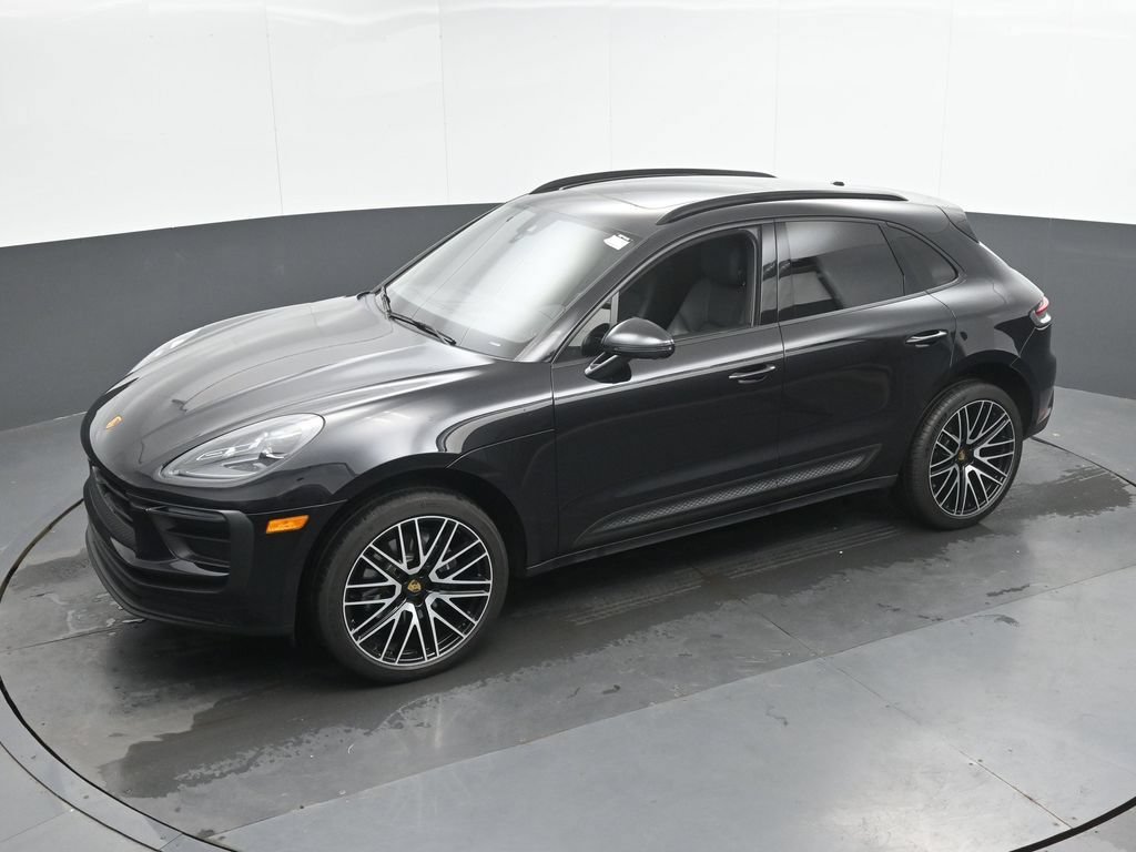 Used 2022 Porsche Macan AWD/4WD image 35