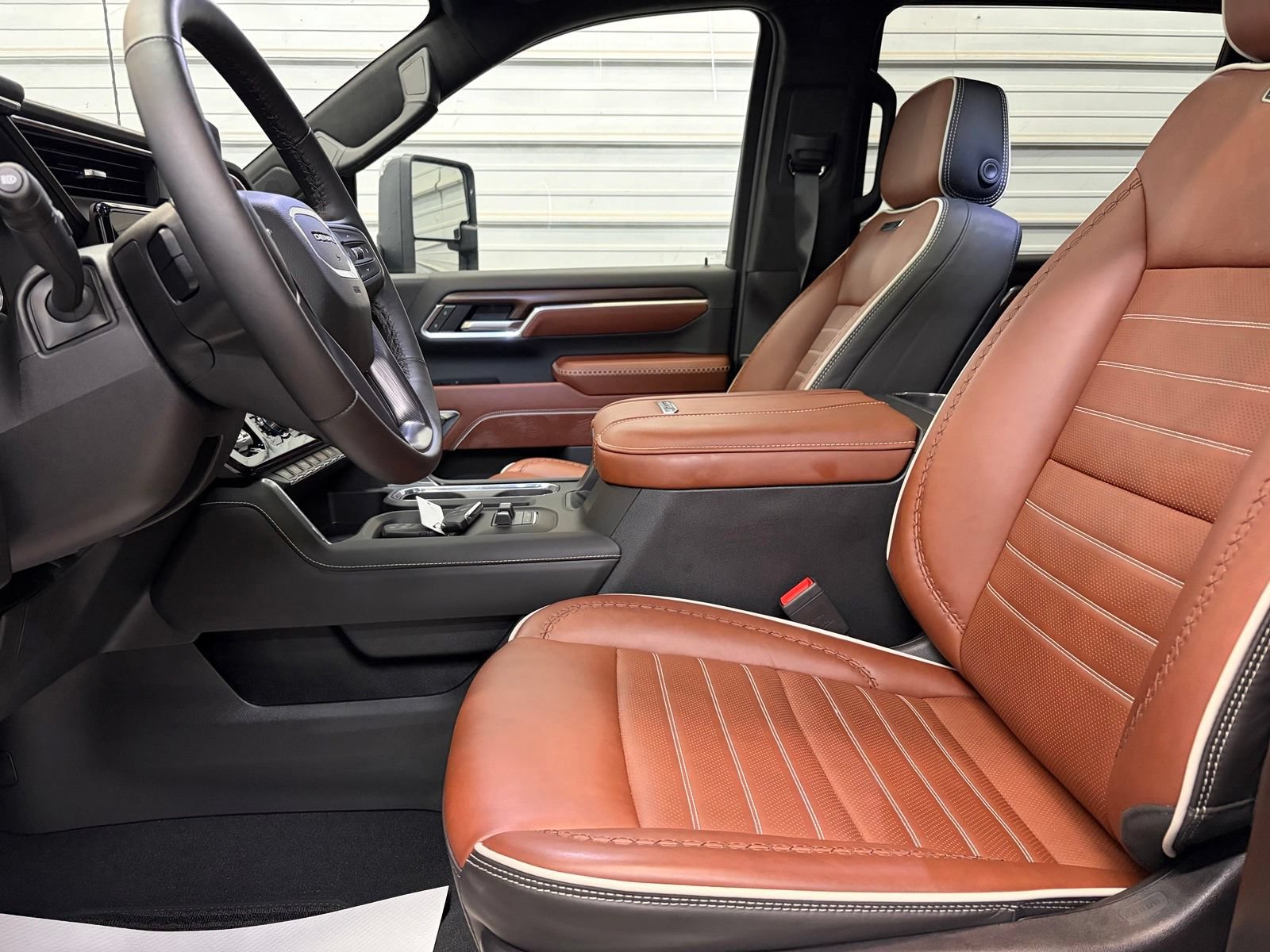 Used 2026 GMC Sierra 3500 Denali Ultimate AWD/4WD image 11