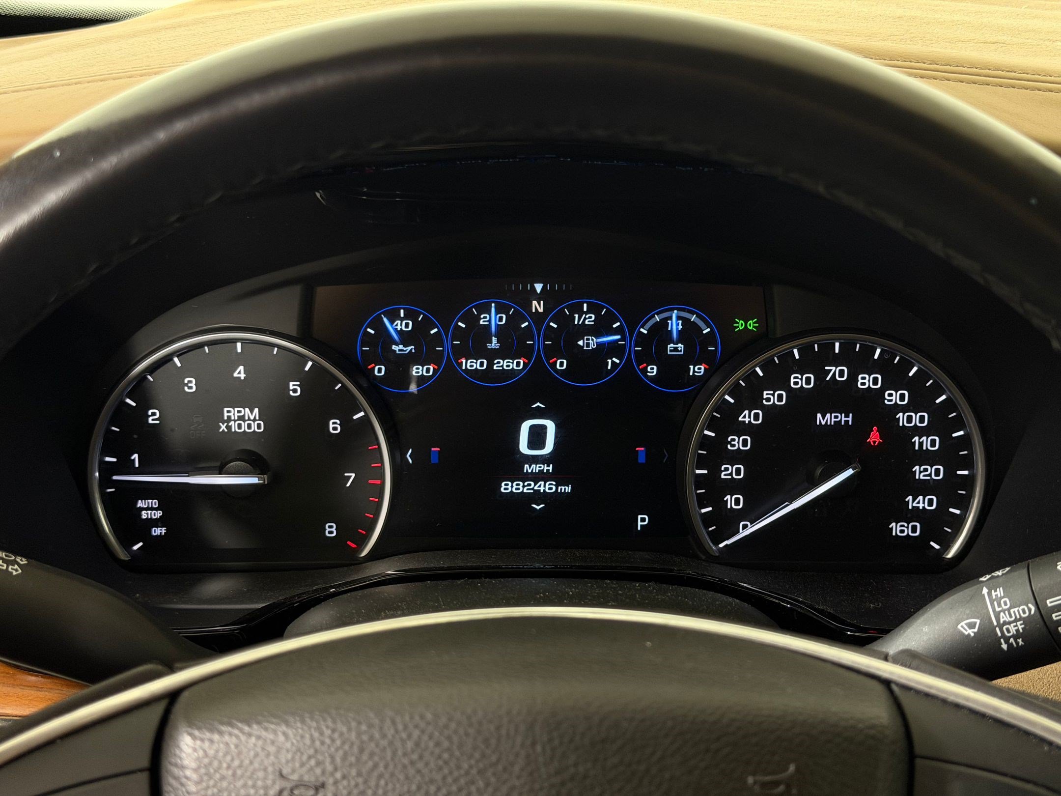 Used 2017 Cadillac XT5 Platinum AWD/4WD image 21