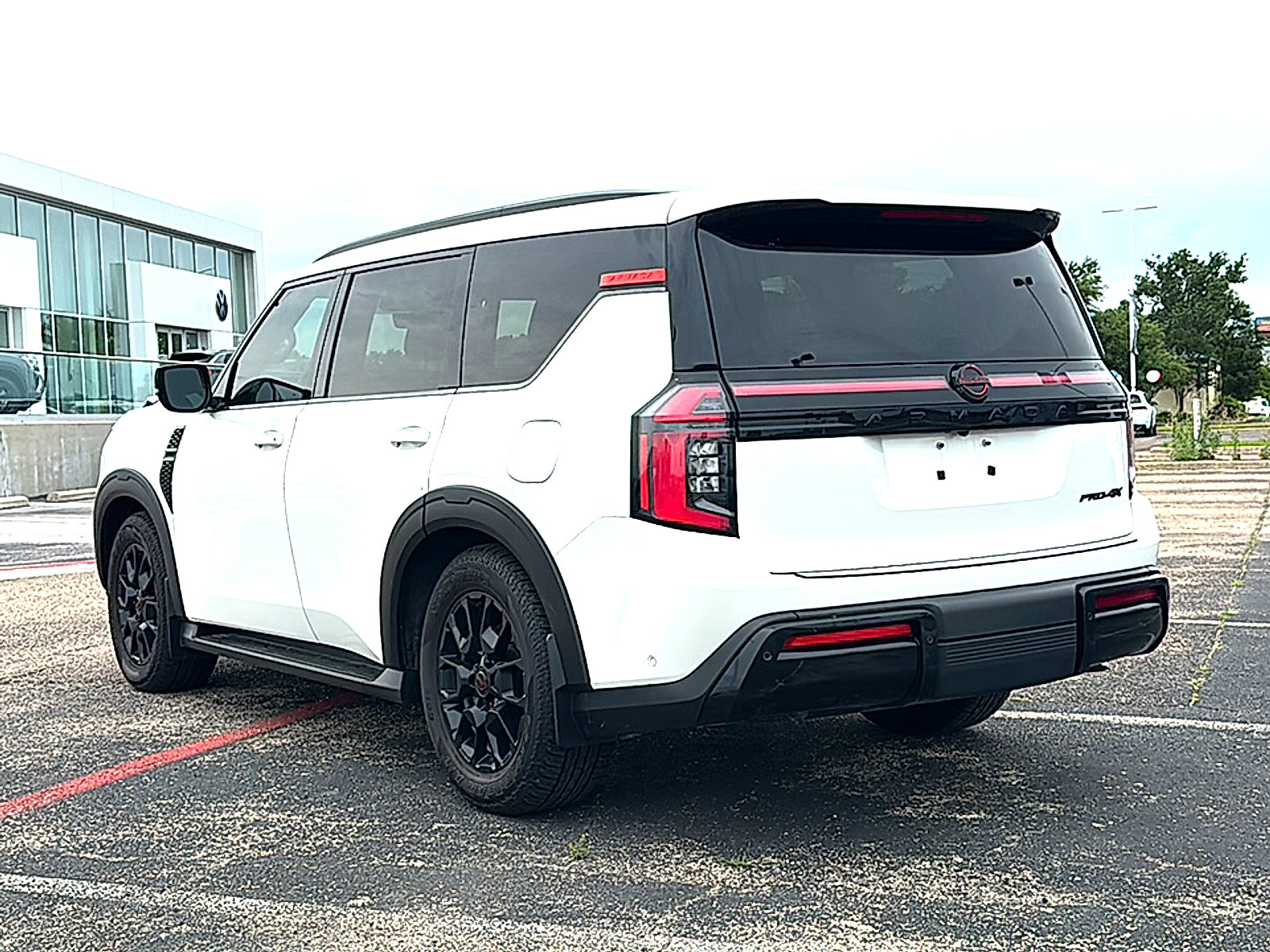 Used 2025 Nissan Armada PRO-4X w/ Pro-4X Premium Package AWD/4WD image 6