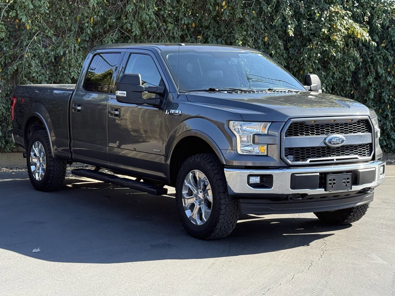 Used 2017 Ford F150 Lariat w/ Equipment Group 501A Mid image 2