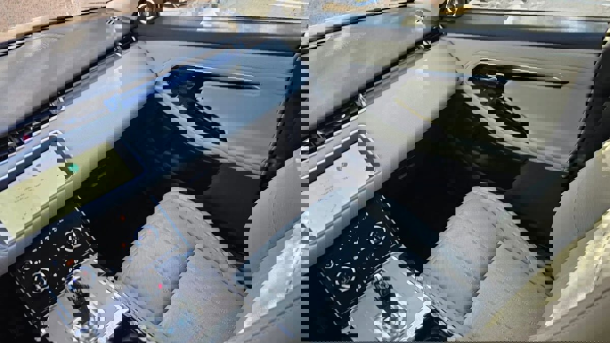 Used 2021 Land Rover Range Rover Evoque S image 37