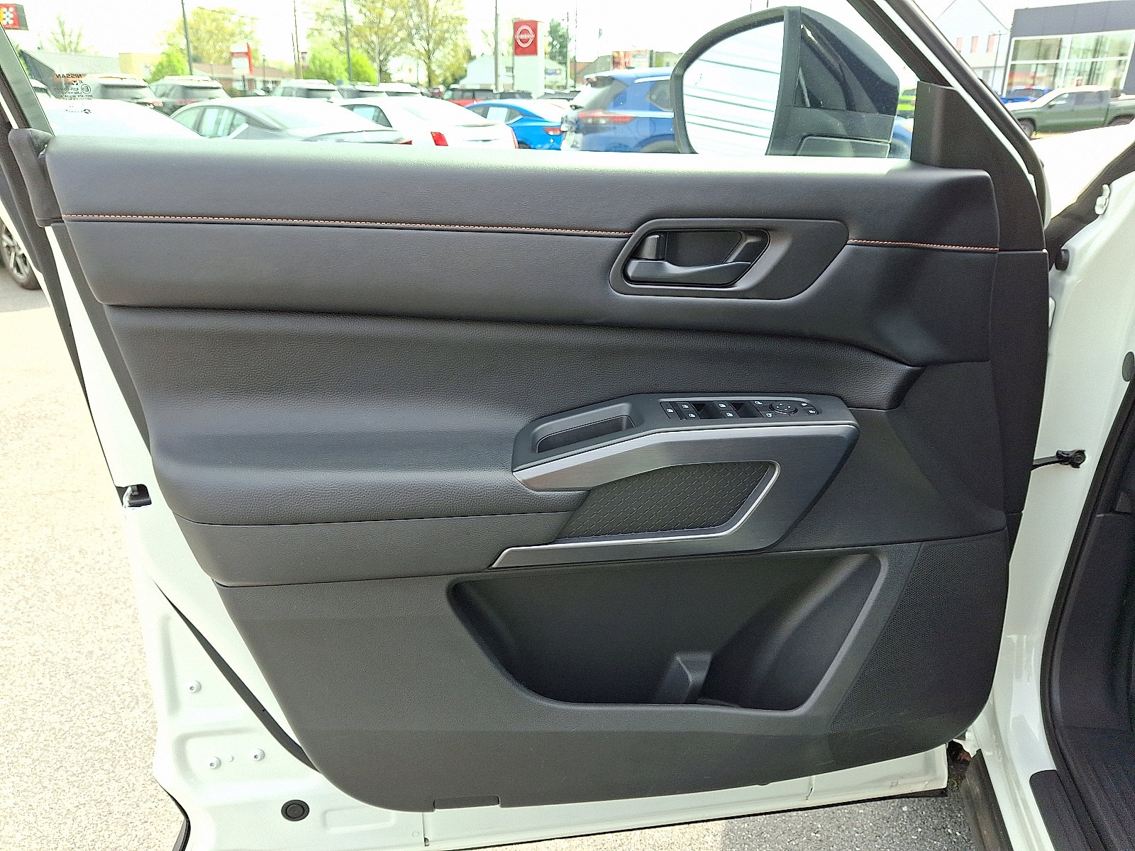 Certified 2023 Nissan Pathfinder Rock Creek image 15