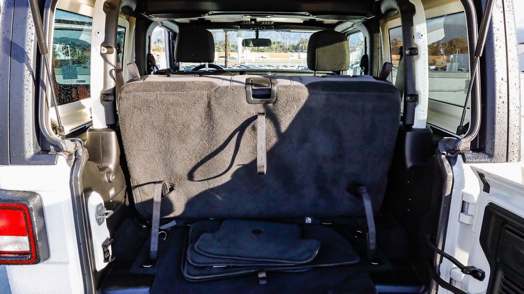 Used 2022 Jeep Wrangler Sport S image 31