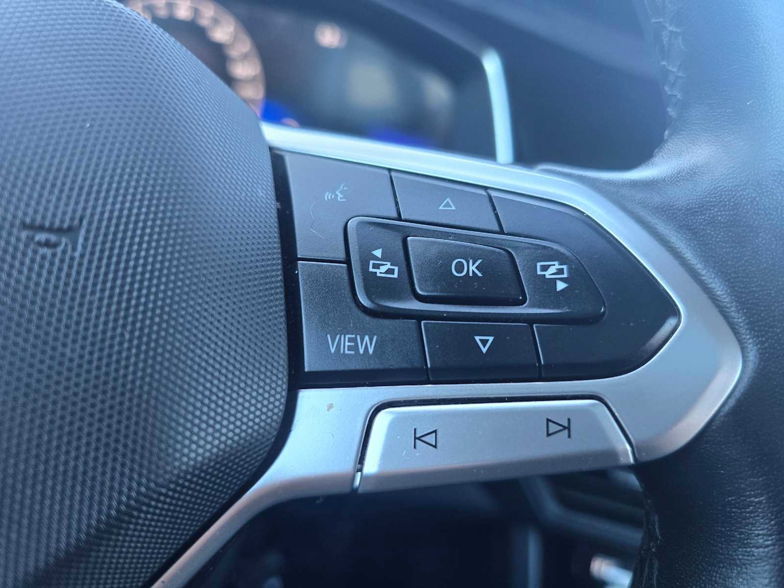 Used 2024 Volkswagen Jetta SE image 32