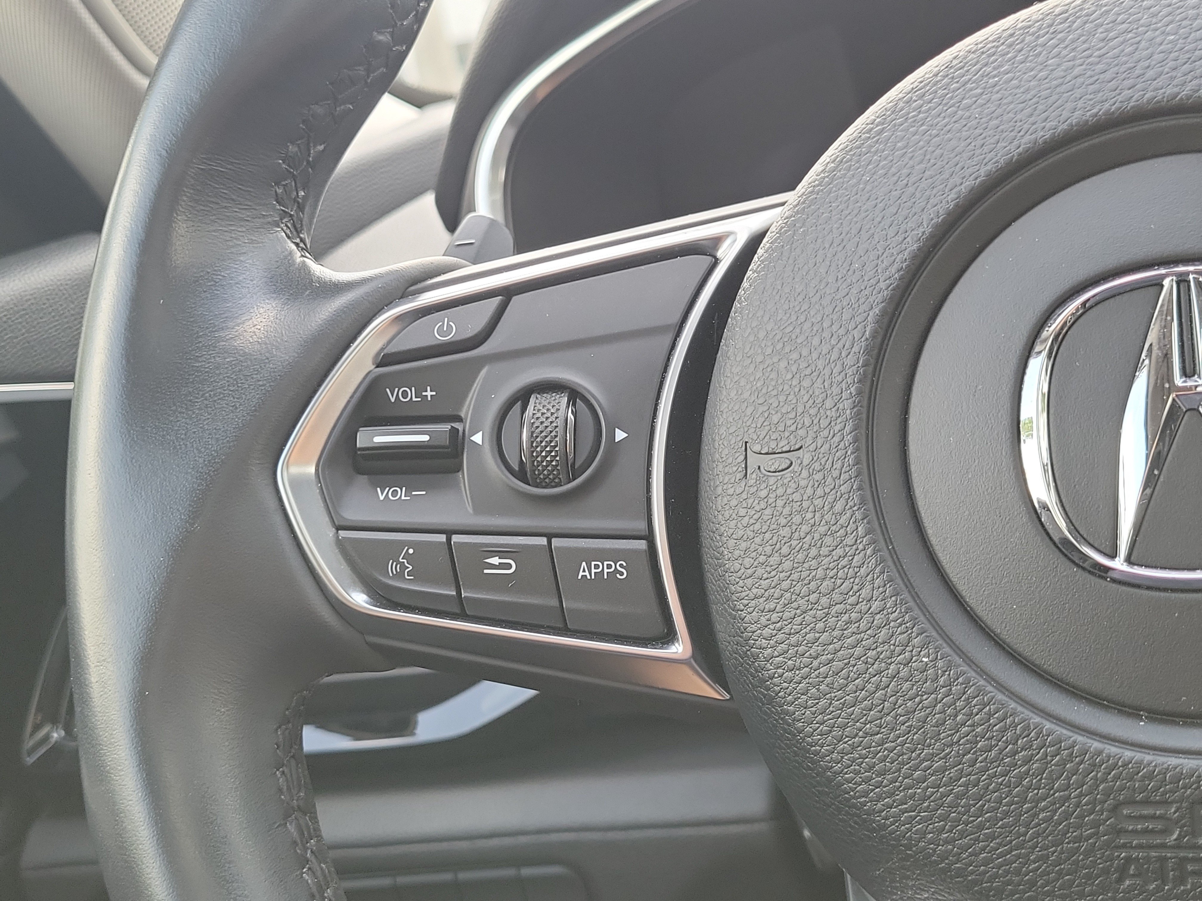Used 2024 Acura MDX FWD image 19