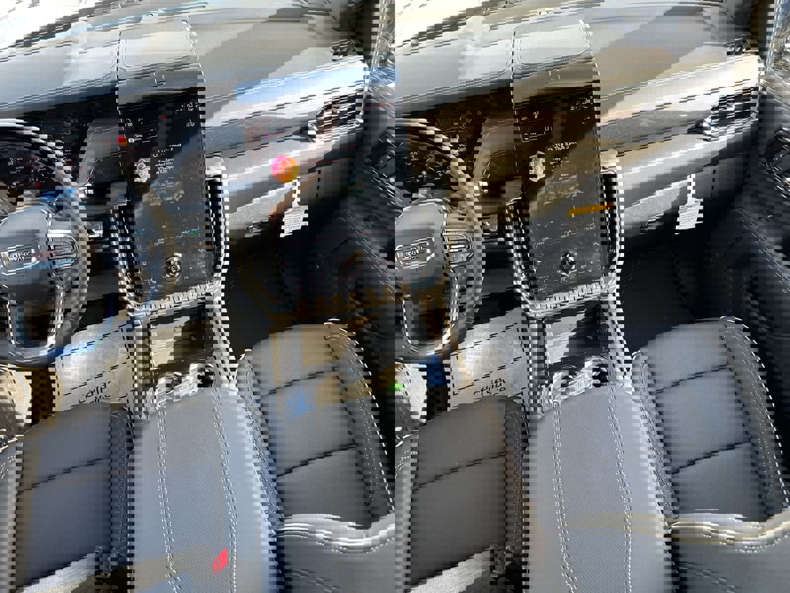 New 2026 GMC Yukon XL Elevation w/ Elevation Premium Package image 34