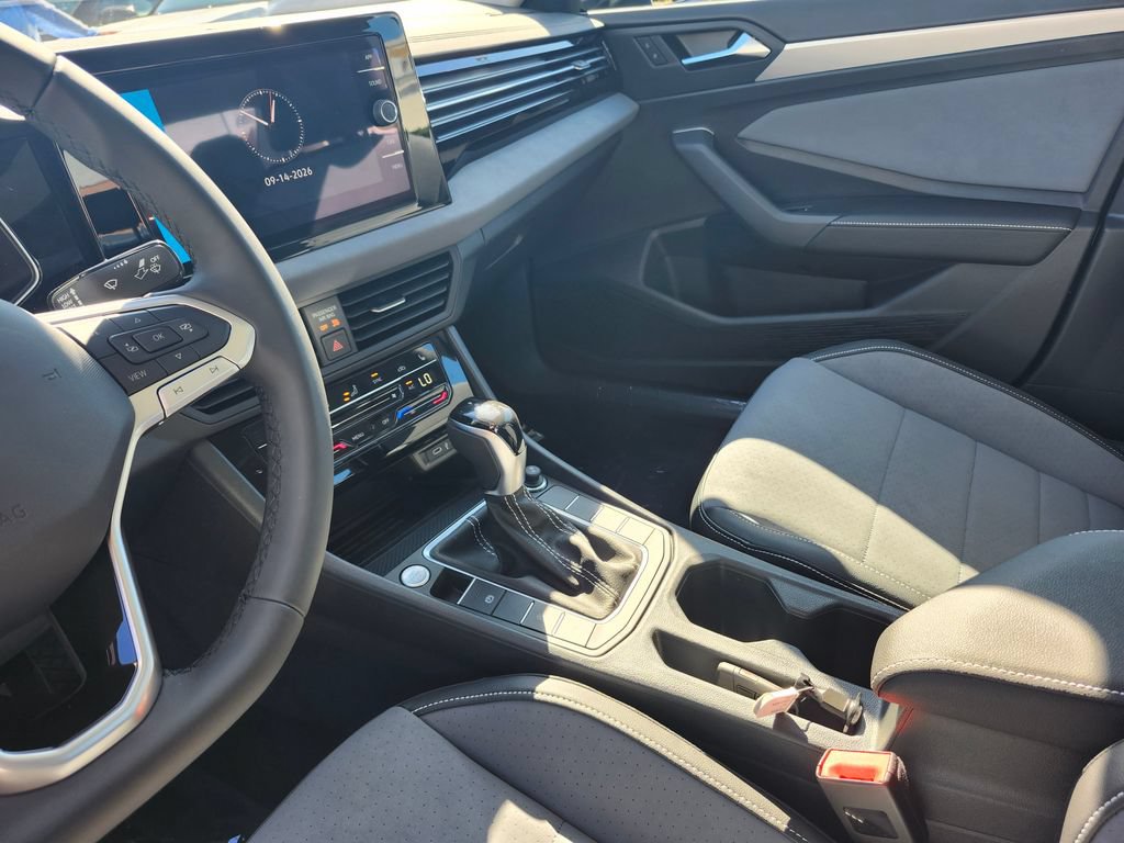 New 2027 Volkswagen Jetta SE FWD image 7