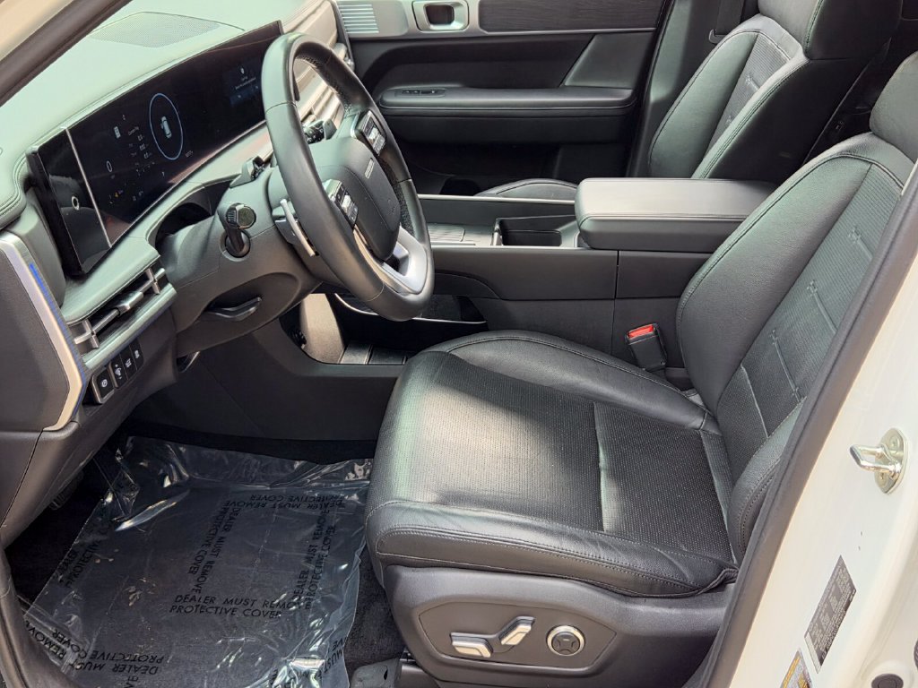 Used 2024 Hyundai Santa Fe Limited AWD/4WD image 11