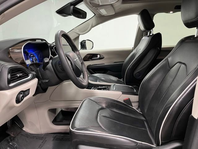Used 2023 Chrysler Pacifica Limited FWD image 21