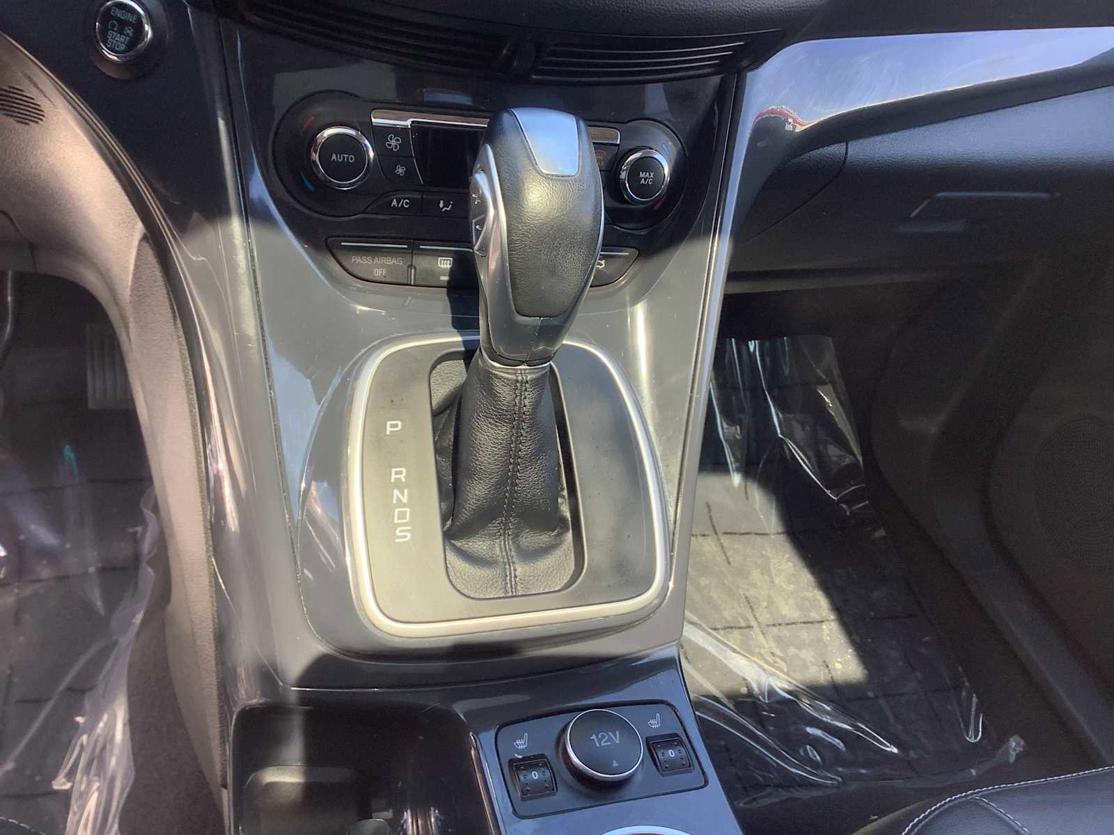 Used 2013 Ford Escape Titanium w/ Class II Trailer Tow Pkg image 17