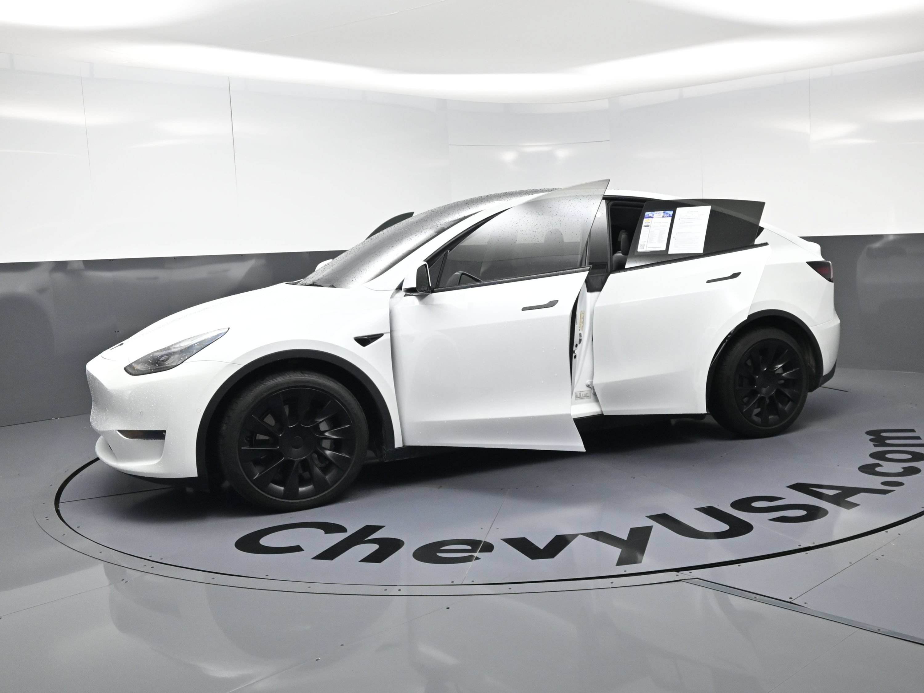 Used 2021 Tesla Model Y Long Range AWD/4WD image 22