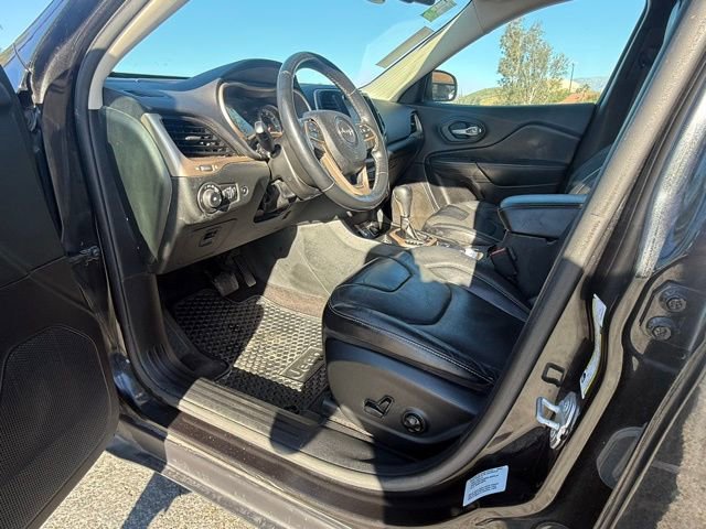 Used 2015 Jeep Cherokee Limited w/ Luxury Group image 8