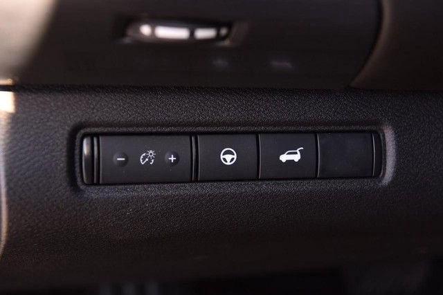 Certified 2025 Nissan Pathfinder SL w/ SL Premium Package image 11