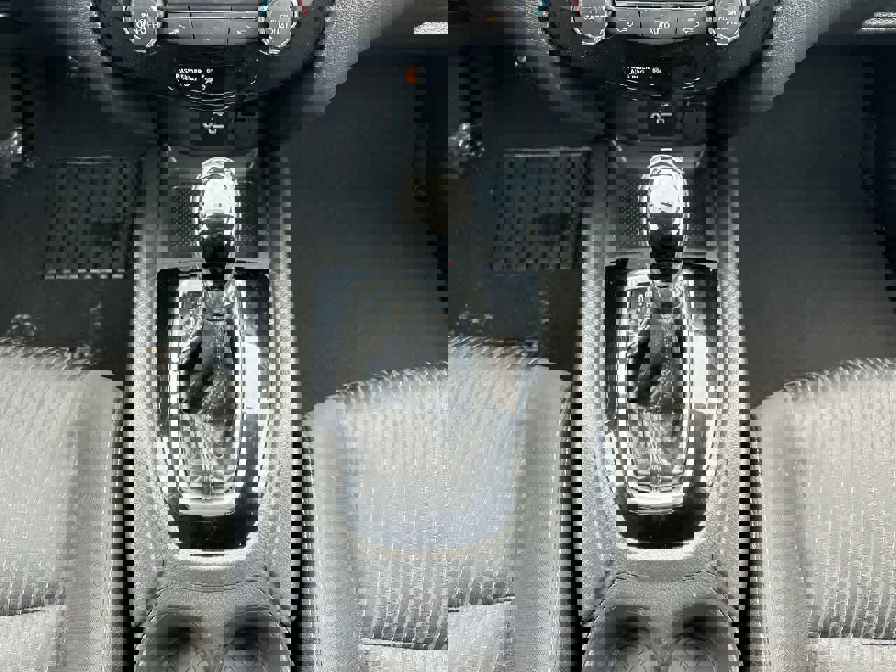 Used 2018 Nissan Rogue SV image 33