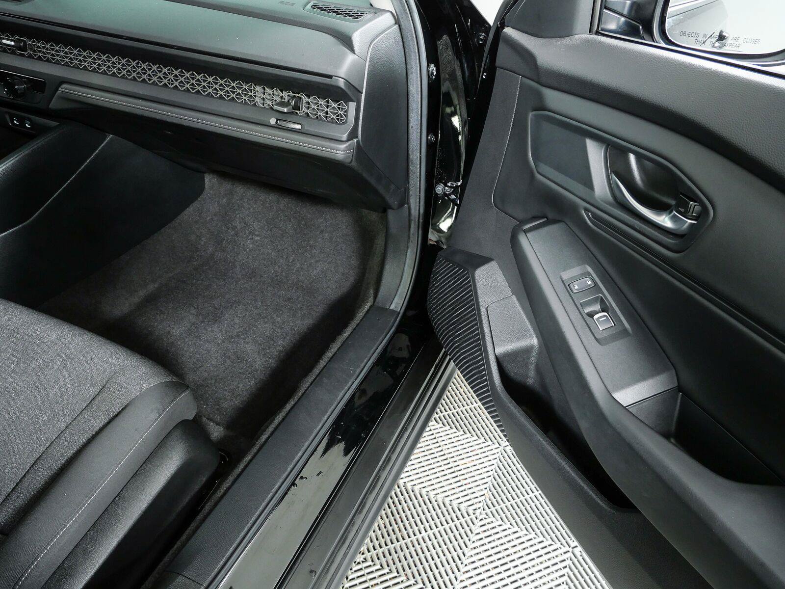Used 2025 Honda Accord SE image 24