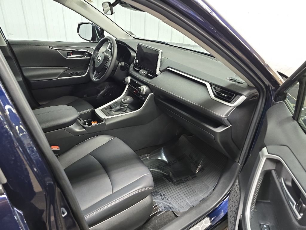 Used 2023 Toyota RAV4 XLE Premium AWD/4WD image 16