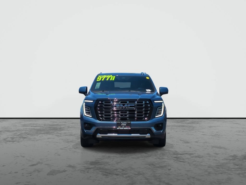 Used 2025 GMC Yukon XL Denali Ultimate AWD/4WD image 3