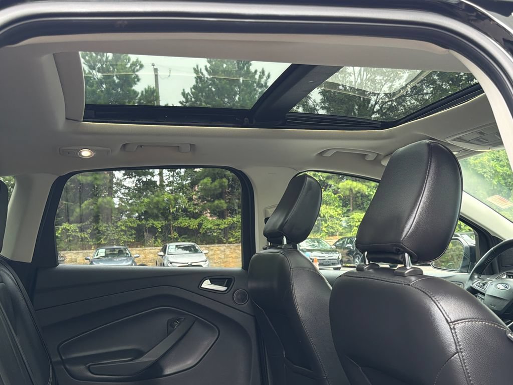 Used 2018 Ford Escape Titanium w/ Ford Safe & Smart Package AWD/4WD image 16