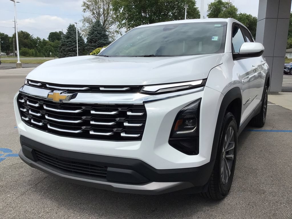 Used 2026 Chevrolet Equinox LT w/ Convenience Package II AWD/4WD image 13
