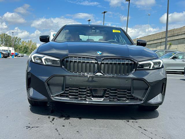 New 2026 BMW 330i xDrive Sedan w/ M Sport Package AWD/4WD image 2