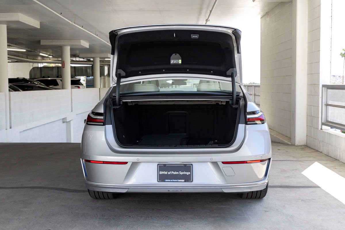 New 2026 BMW i7 eDrive50 RWD image 24