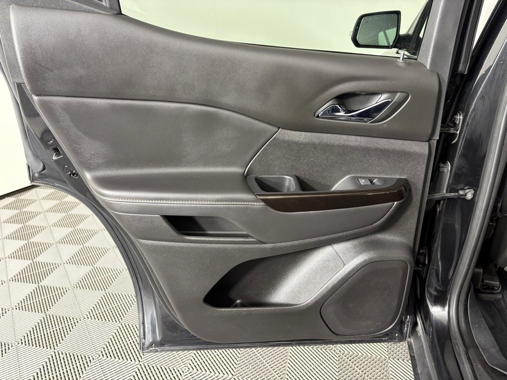 Used 2022 GMC Acadia AT4 w/ Technology Package image 46