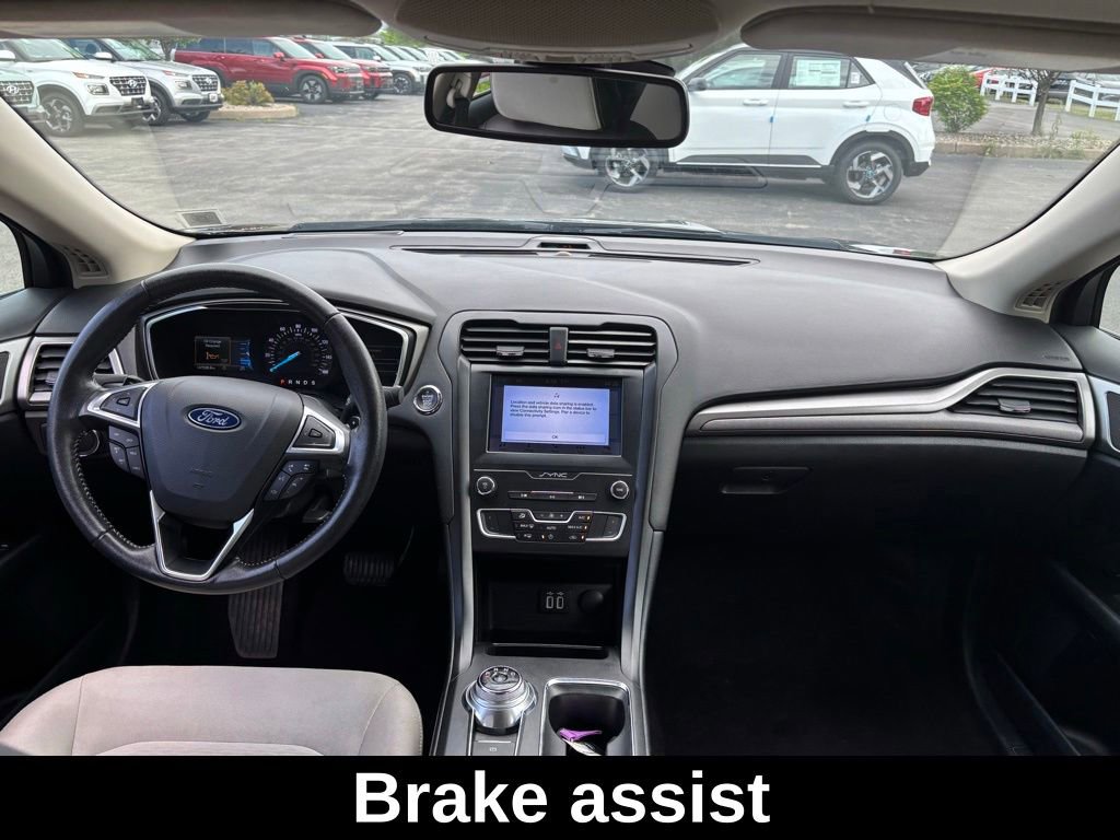 Used 2019 Ford Fusion SE w/ Equipment Group 151A FWD image 18