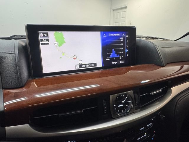 Used 2019 Lexus LX 570 4WD w/ Luxury Package image 17
