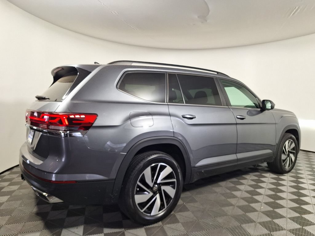 Used 2025 Volkswagen Atlas SE FWD image 5