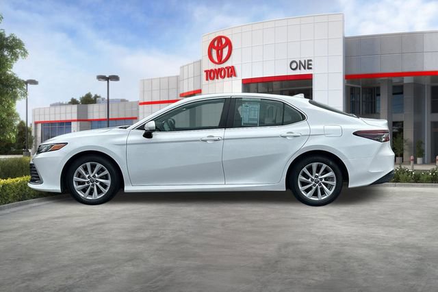 Used 2022 Toyota Camry LE FWD image 9