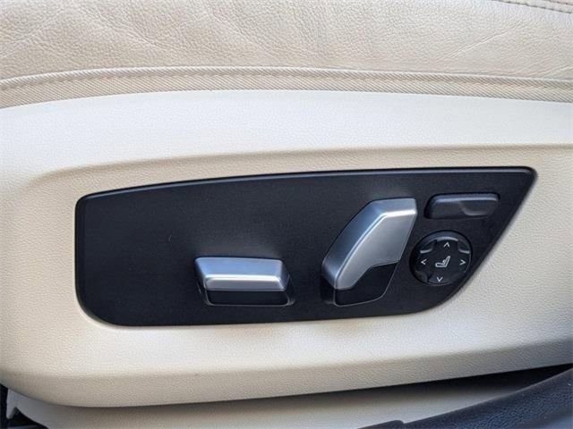 Used 2021 BMW 540i 540i w/ Premium Package image 22