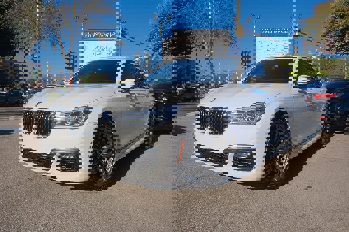 Used 2019 BMW 750i video 1