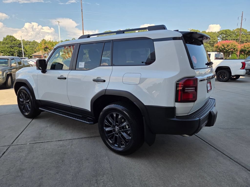 New 2027 Toyota Land Cruiser w/ Premium Package AWD/4WD image 8