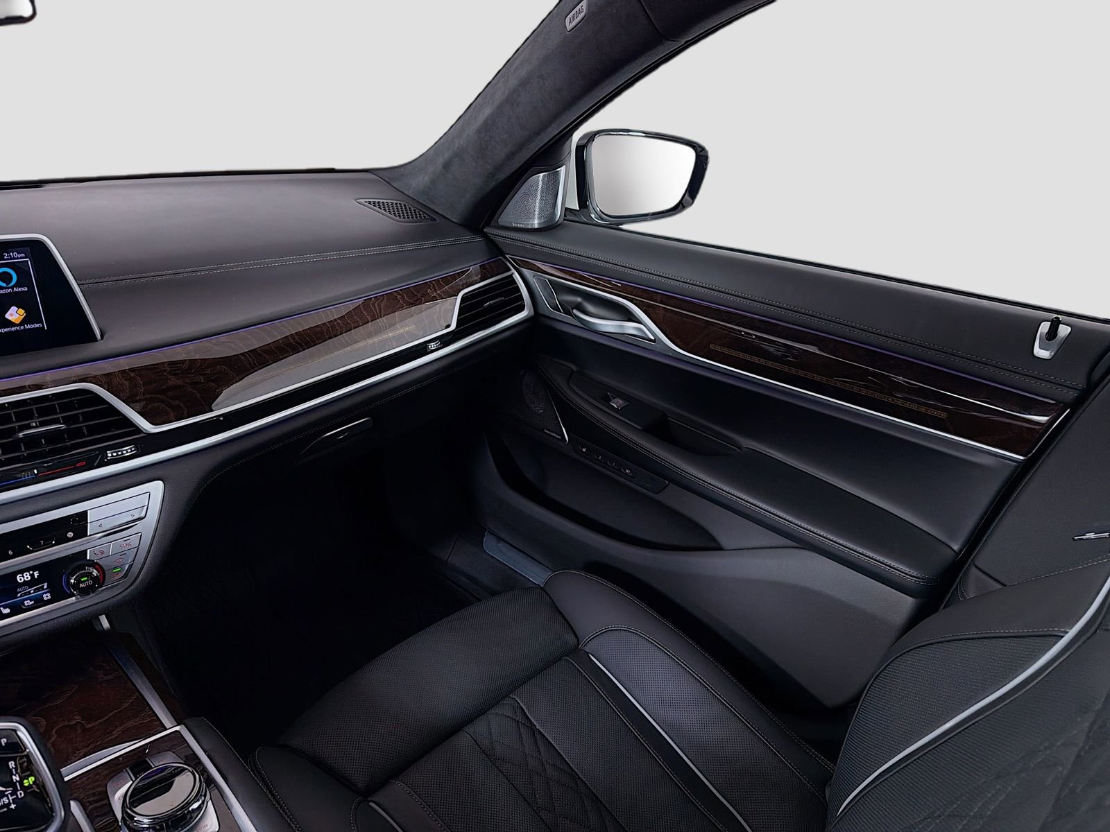 Used 2022 BMW 750i xDrive w/ Executive Package image 27