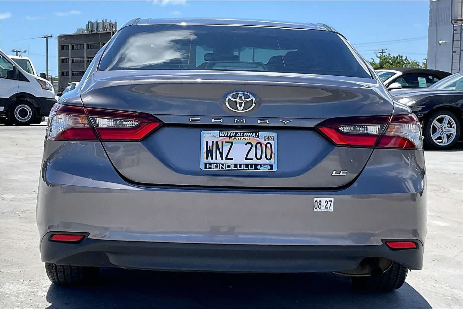 Used 2022 Toyota Camry LE FWD image 5